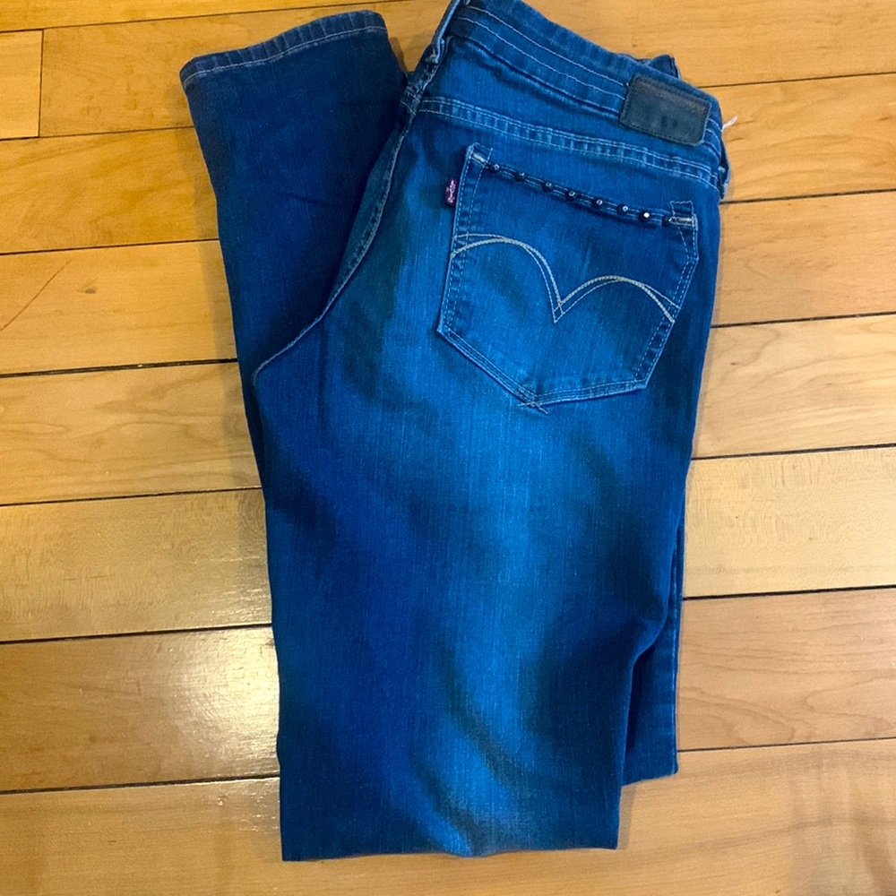 Low rise, Skinny  Levis